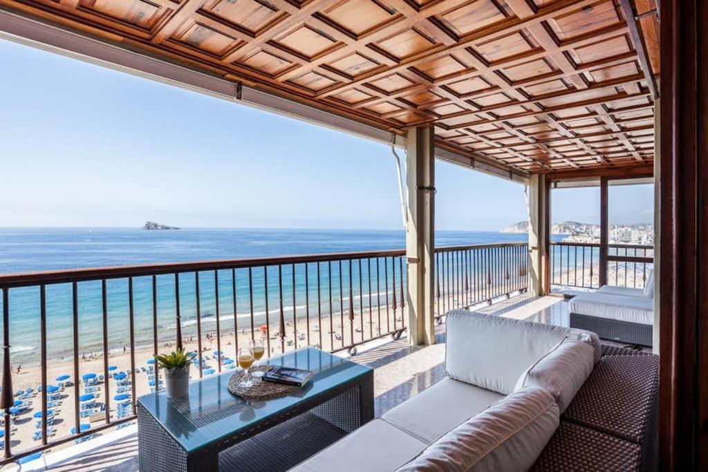 Levante Beach Front Of The Sea Estacha بينايدورم المظهر الخارجي الصورة
